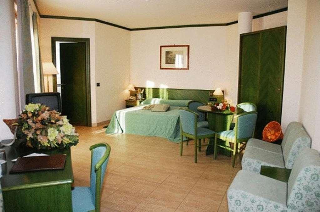 Park Hotel Imperatore Adriano Tivoli Bilik gambar